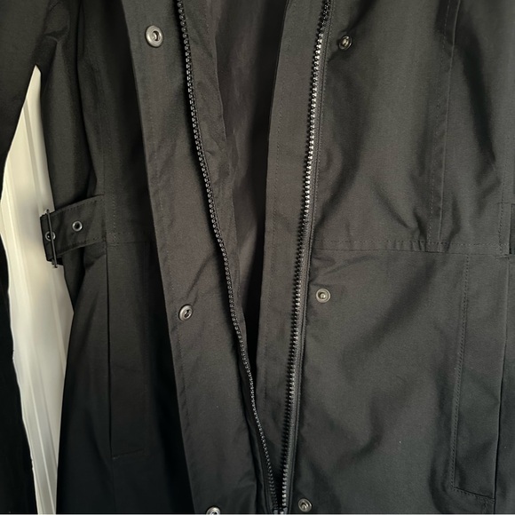 The North Face Rain Coat- size Small - Picture 6 of 12